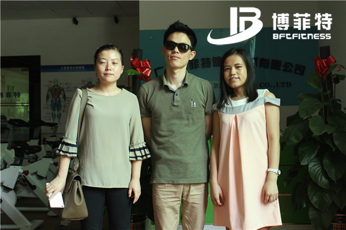 韓國客戶來中國進口博菲特的健身器材