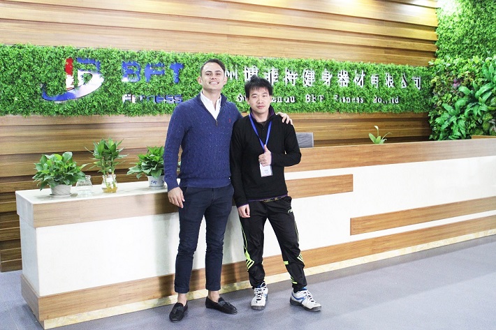 澳大利亞客戶來中國進(jìn)口廣州博菲特健身器材