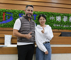 美國(guó)客戶進(jìn)口中國(guó)博菲特品牌商用健身器材