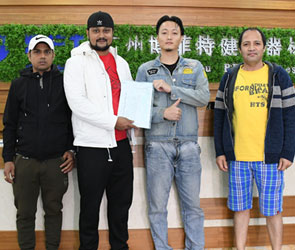 尼泊爾客戶來(lái)中國(guó)采購(gòu)健身器材